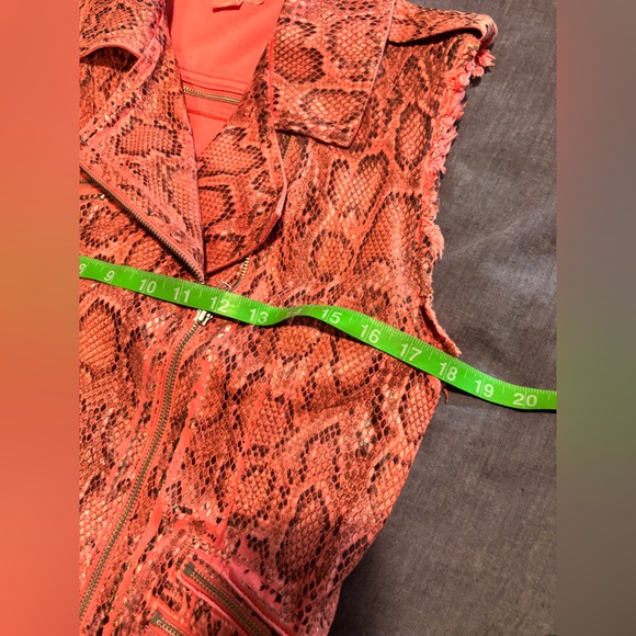 Guess oversized long vest - Picture 5 of 6